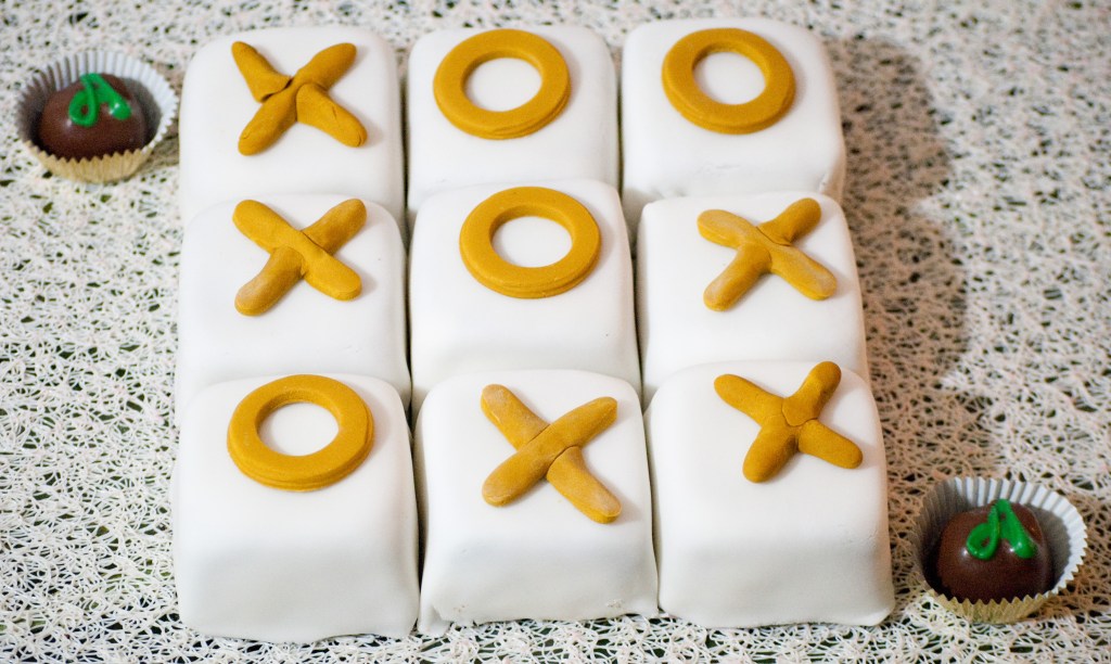 This image has an empty alt attribute; its file name is 0037.jpg